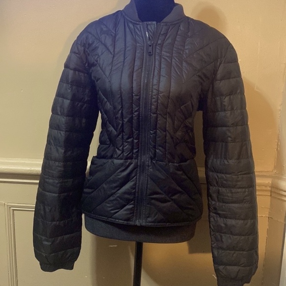 NWOT Gap winter warmth jacket size L